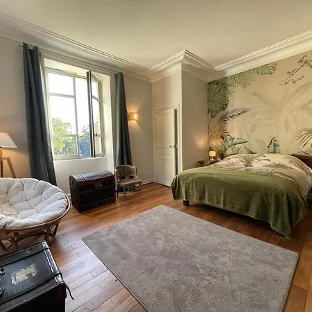 Chateau Aux Portes Du Circuit Des 24h 3* Yvré-lʼÉvêque