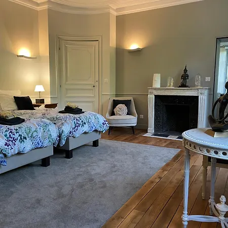 Chateau Aux Portes Du Circuit Des 24h 3* Yvré-lʼÉvêque