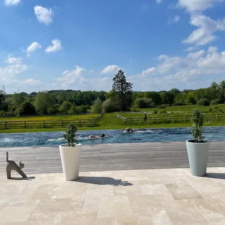 Chateau Aux Portes Du Circuit Des 24h 3* Yvré-lʼÉvêque